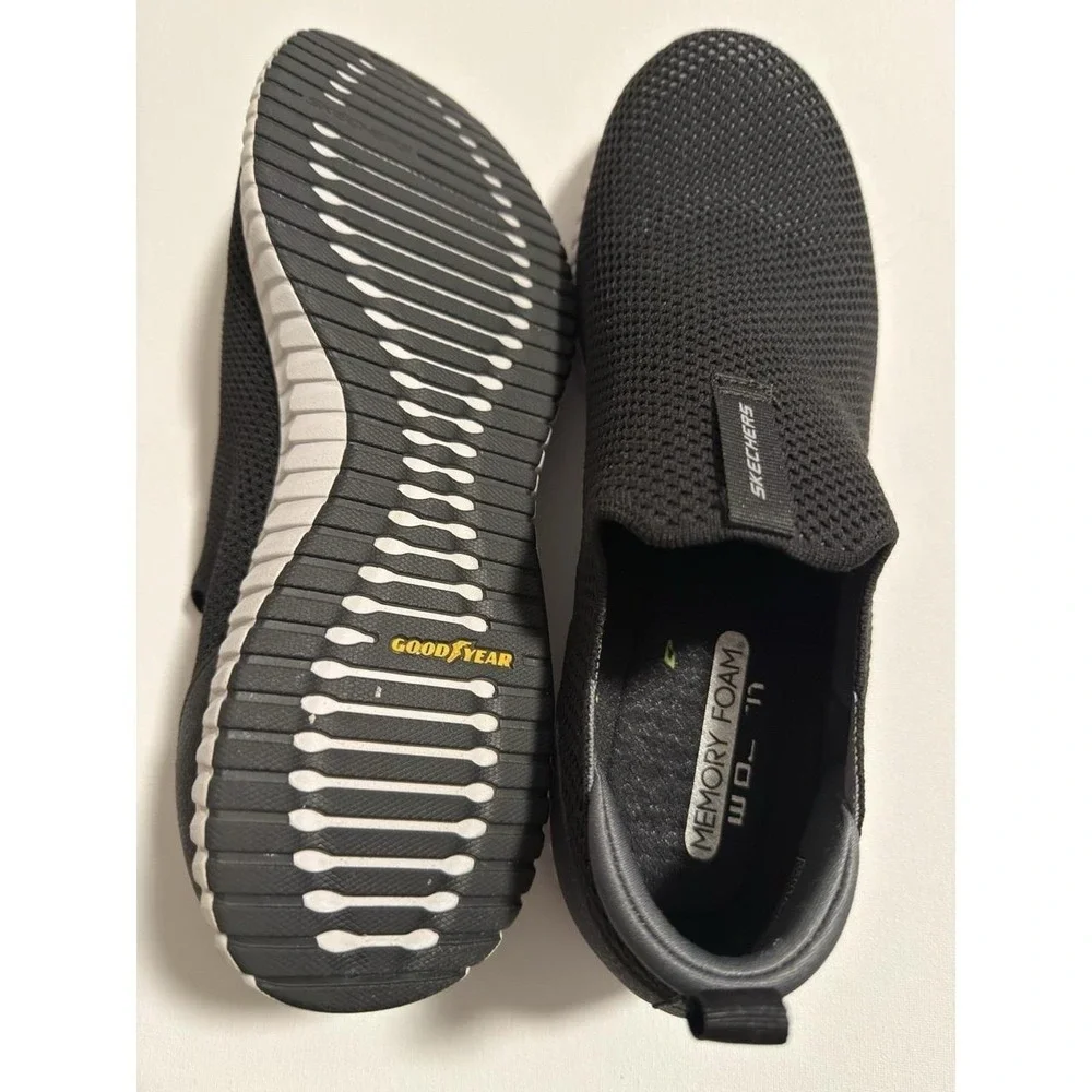 Skechers Men's Wide Fit Machine Washable Black Slip Ons Size 12